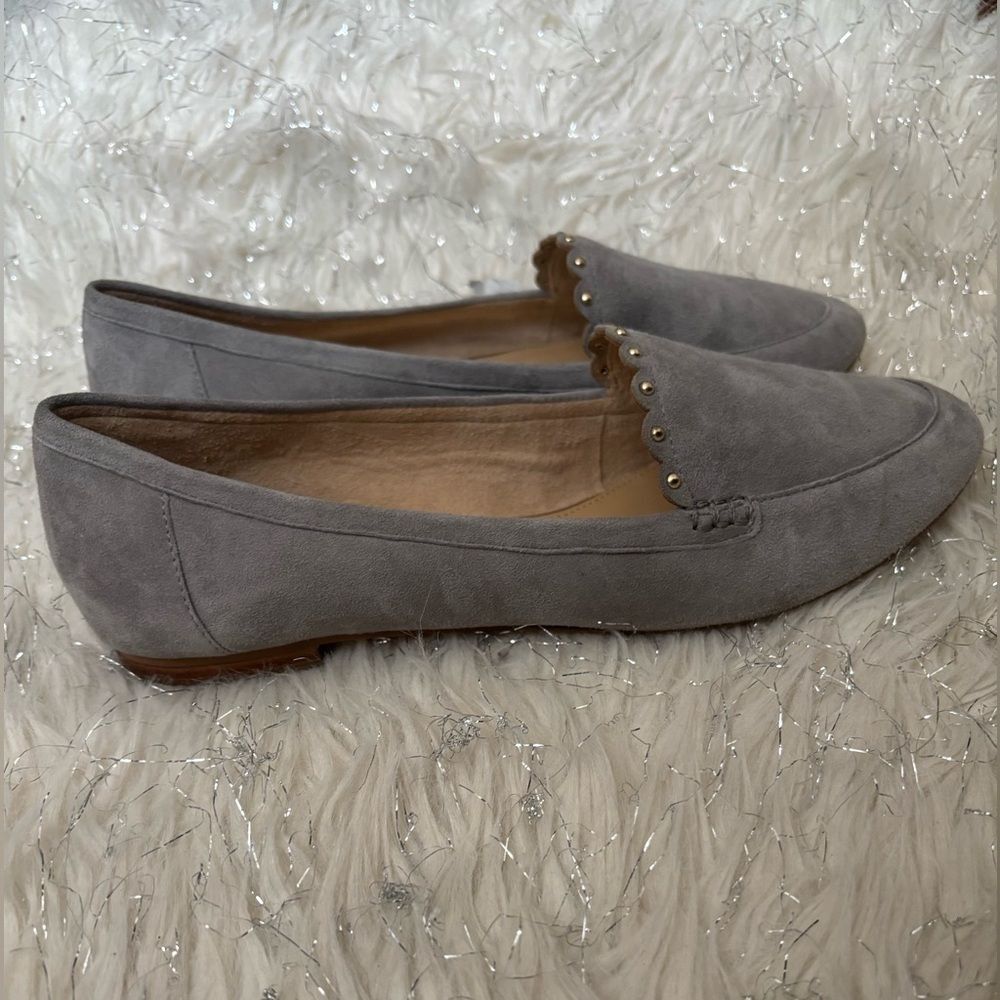 Talbots Gray Women’s Ryan Scaloop Flats Suede Loafers with Stud Detail Size 9M - Picture 3 of 11
